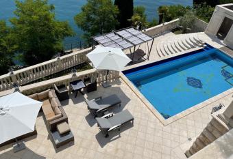 Apartments Villa Isabella has Balcony rooms