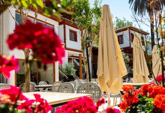 WOO Town Suites has Balcony rooms