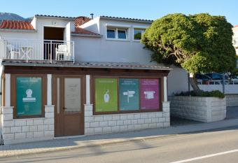 Apartman Mihe has Balcony rooms