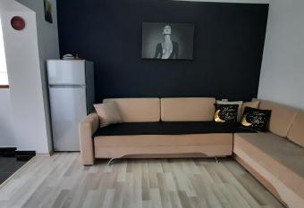 Apartament Clara Permet has Balcony rooms