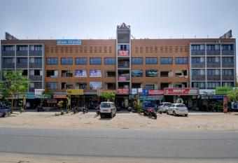 Hotel Tirupati has Smoking rooms