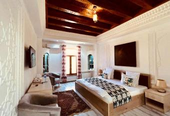 Miniature Boutique Hotel allows 18 year olds to book a room