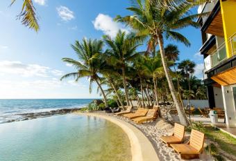 Angelina 28 Beachfront by Nah Hotels has Balcony rooms