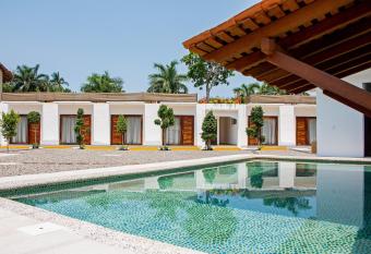 HOTEL CASA VICTORIA has Balcony rooms