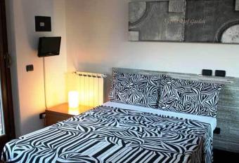 Airport Roof Garden allows 18 year olds to book a room