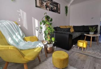 Benjamin Gardens Holiday Home has Balcony rooms