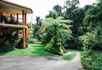 Studio in the Rainforest allows 18 year olds to book a room