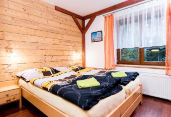 Apartm  ny Domino allows 18 year olds to book a room