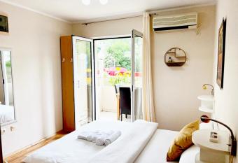 Vila Simona Suites has Balcony rooms