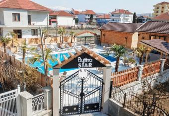 Bujtina SIAR has Balcony rooms