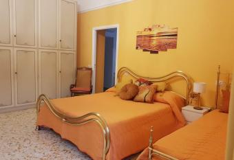 La casa di Rosa - Guest House has Balcony rooms