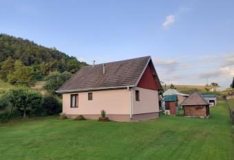 Panti  a avlija - Ethno household has Balcony rooms