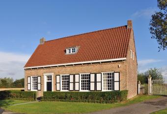 Villa Sint Anna has Balcony rooms