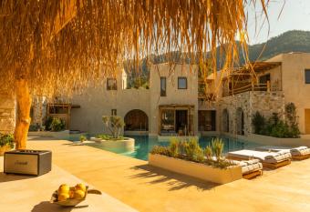 Meli Suites Isle - Adults Only allows 18 year olds to book a room