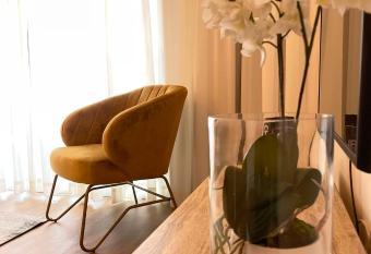 BALCONY HATMARIM has Balcony rooms