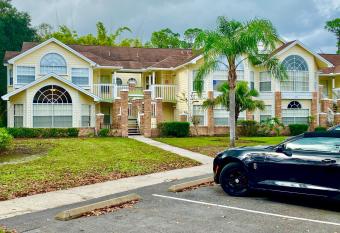 Grand Luxury 3BR Penthouse near Disney & Universal allows 18 year olds to book a room