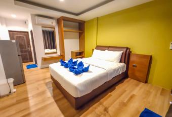 Samet Lucky s Resort has Balcony rooms