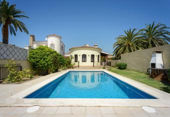 Casa Fluvia has Balcony rooms