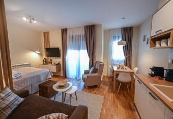 MB APARTMAN TARA has Balcony rooms