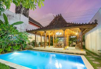 Villa Omah Kangen has Balcony rooms