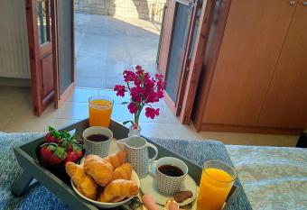 EndlessSunrise (1) Apartments by the sea has Balcony rooms