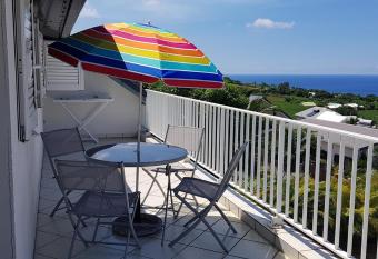 Chez Vivi has Balcony rooms