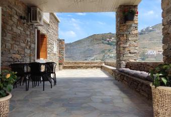 Kea Petra Studios has Balcony rooms