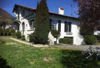 Maison Etcheverria has Balcony rooms