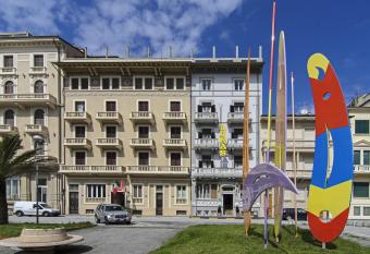 Hotel Lukas has Balcony rooms