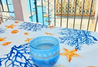 Monolocale Azzurro Procida has Balcony rooms