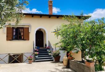 Marysa s house has Balcony rooms