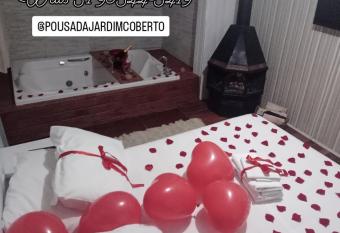 Pousada Jardim Coberto allows 18 year olds to book a room