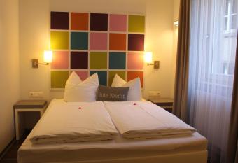 Altstadthotel Baunachshof allows 18 year olds to book a room