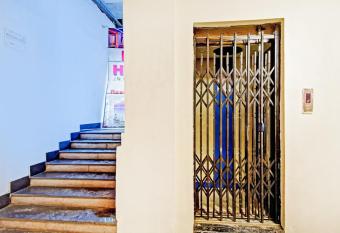 Collection O 87025 Pink House allows 18 year olds to book a room