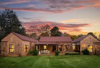 295 on Ingwenya has Balcony rooms