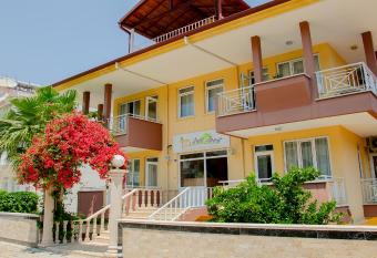Arda Apart Hotel has Balcony rooms