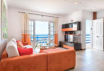 Casa marilia has Balcony rooms