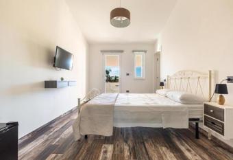 Elios Rooms allows 18 year olds to book a room