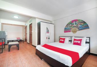 OYO 963 Sunshine Guesthouse has Balcony rooms