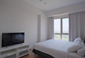 1BR Apartment Serpong Mtown Signature seberang SMS Mall has Balcony rooms