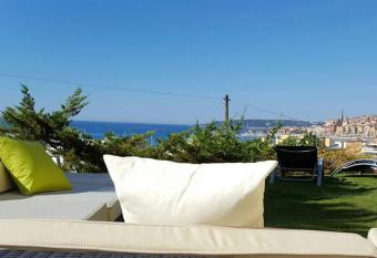 Cap au Sud,Vue panoramique mer,piscine has Balcony rooms