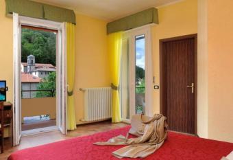 Hotel & Ristorante EUROPA has Balcony rooms