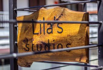 Lila s Studios has Balcony rooms