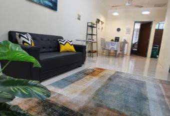 HomestayKu @Bachok has Balcony rooms