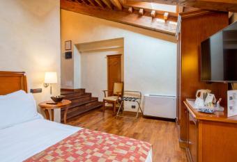 Best Western Plus Hotel Le Rondini has Balcony rooms