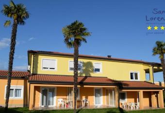 San Lorenzo Apartments has Balcony rooms