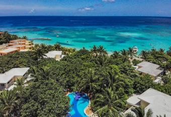 Paradise Beach Hotel has Balcony rooms