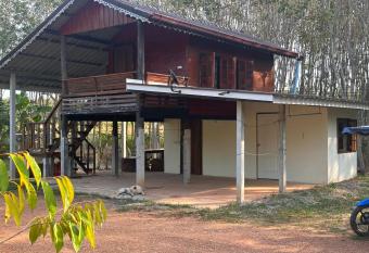 Nai Fan Home has Balcony rooms