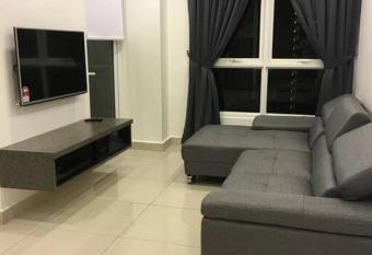 25th at ManOne has Balcony rooms