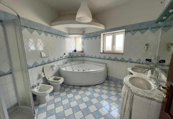 Casa Impagliazzo has Balcony rooms